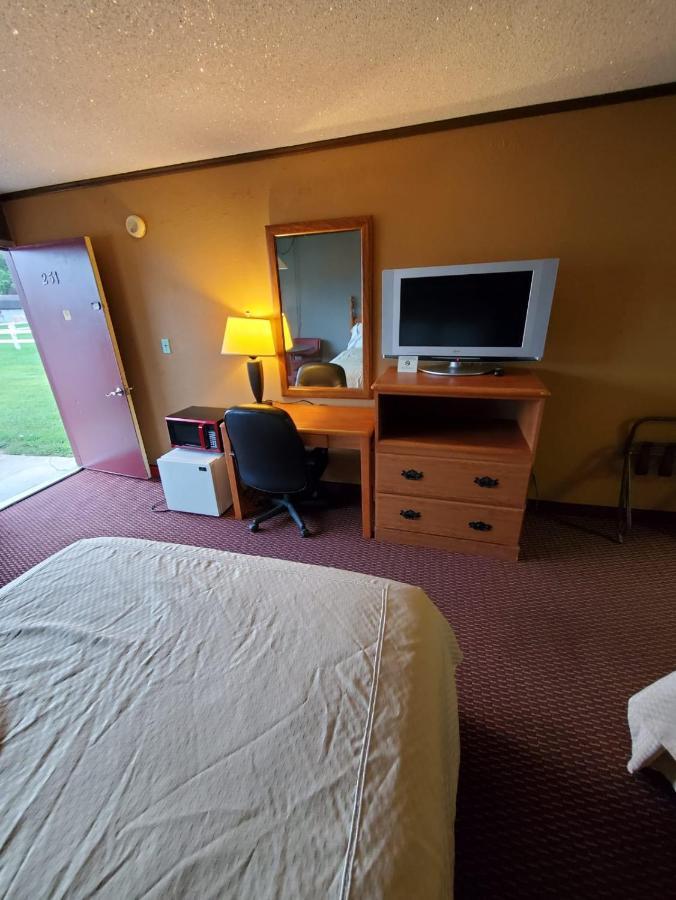 Gray Plaza Motel 웨스트프랭크퍼트 외부 사진
