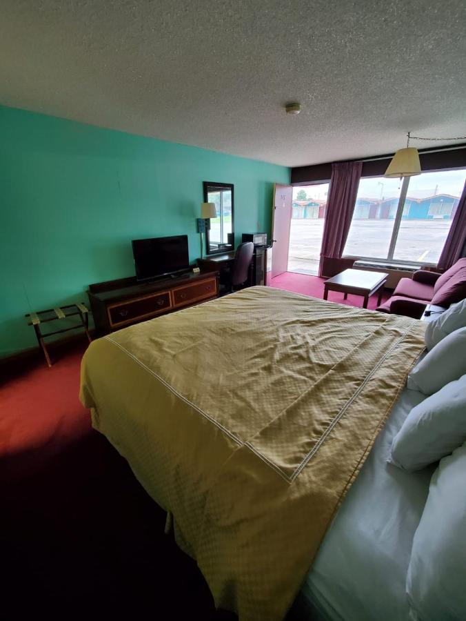 Gray Plaza Motel 웨스트프랭크퍼트 외부 사진